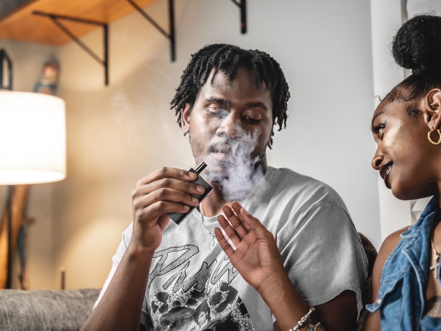 Do Dry Herb Vaporizers Smell? - Planet of the Vapes Do Dry Herb Vaporizers Smell? - Planet of the Vapes