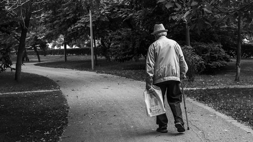 Best Vaporizers for Seniors: Simple, Safe & Easy to Use