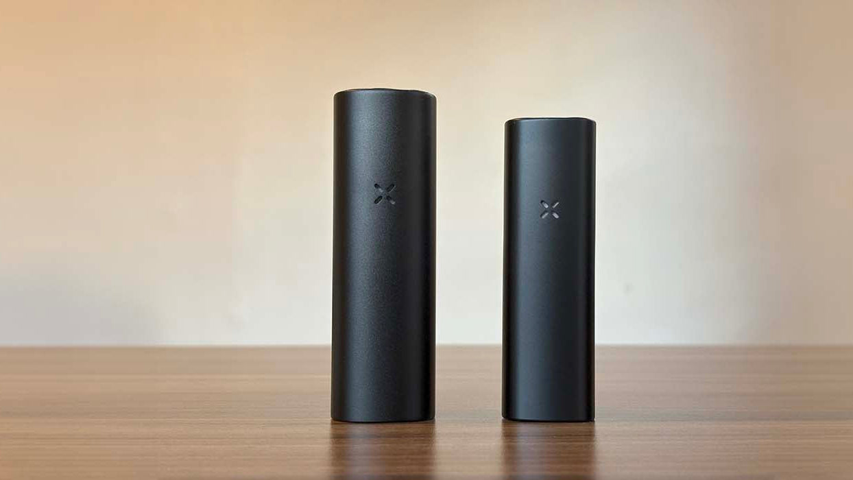 PAX Plus vs PAX Flow: Vaporizer Comparison and Buyer's Guide - Planet of the Vapes PAX Plus vs PAX Flow: Vaporizer Comparison and Buyer's Guide - Planet of the Vapes